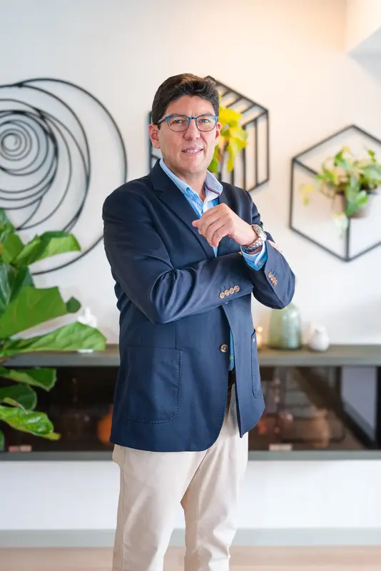 Luis Alvarez